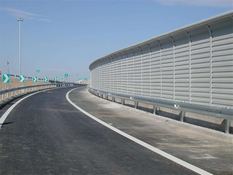 201807211532143090797249.jpg 降噪聲屏障3.jpg